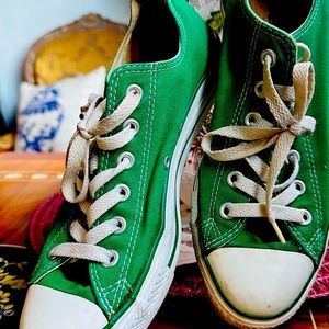 Men’s Vintage Converse.